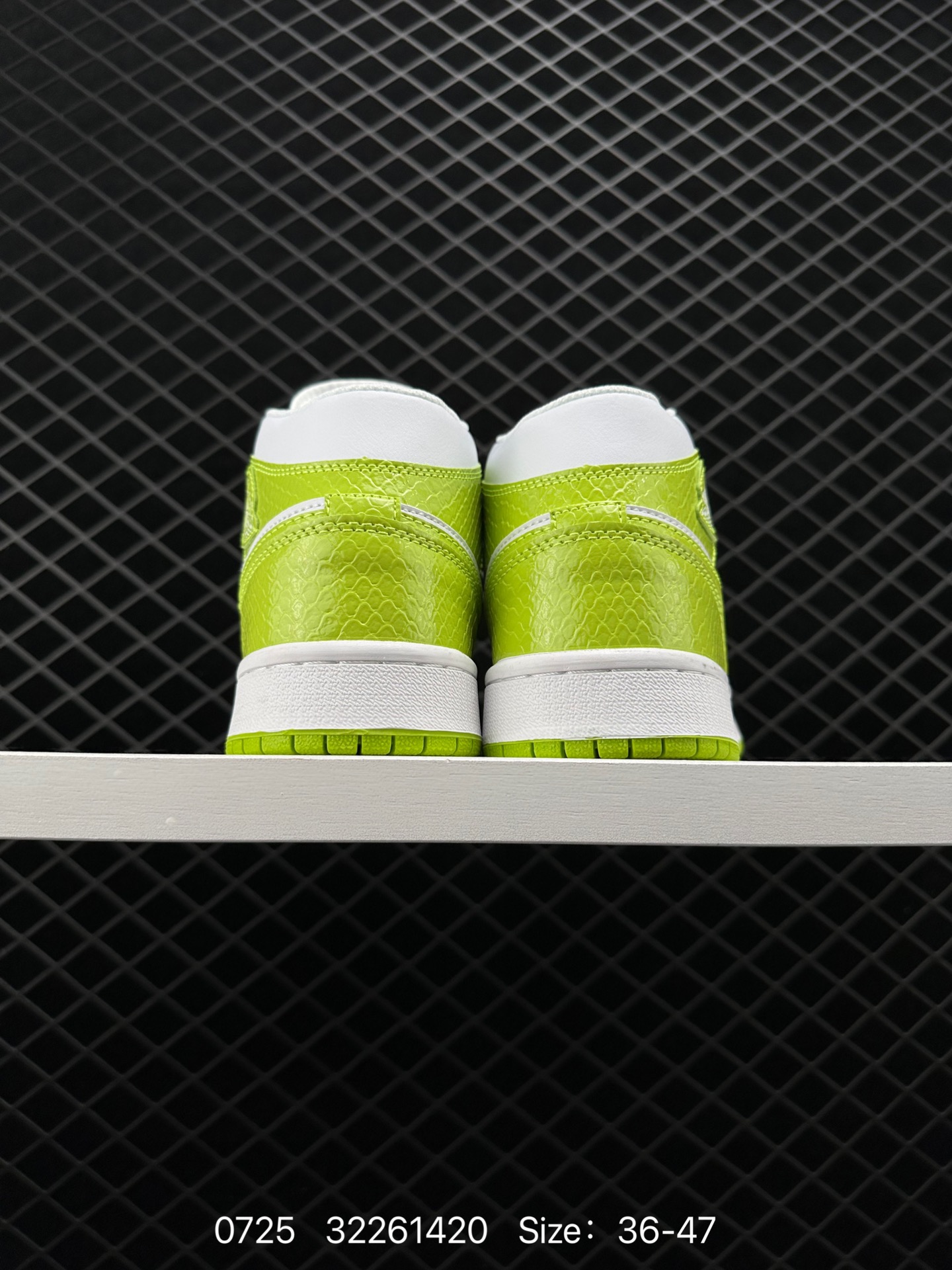 Air Jordan 1 High Zoom R2T